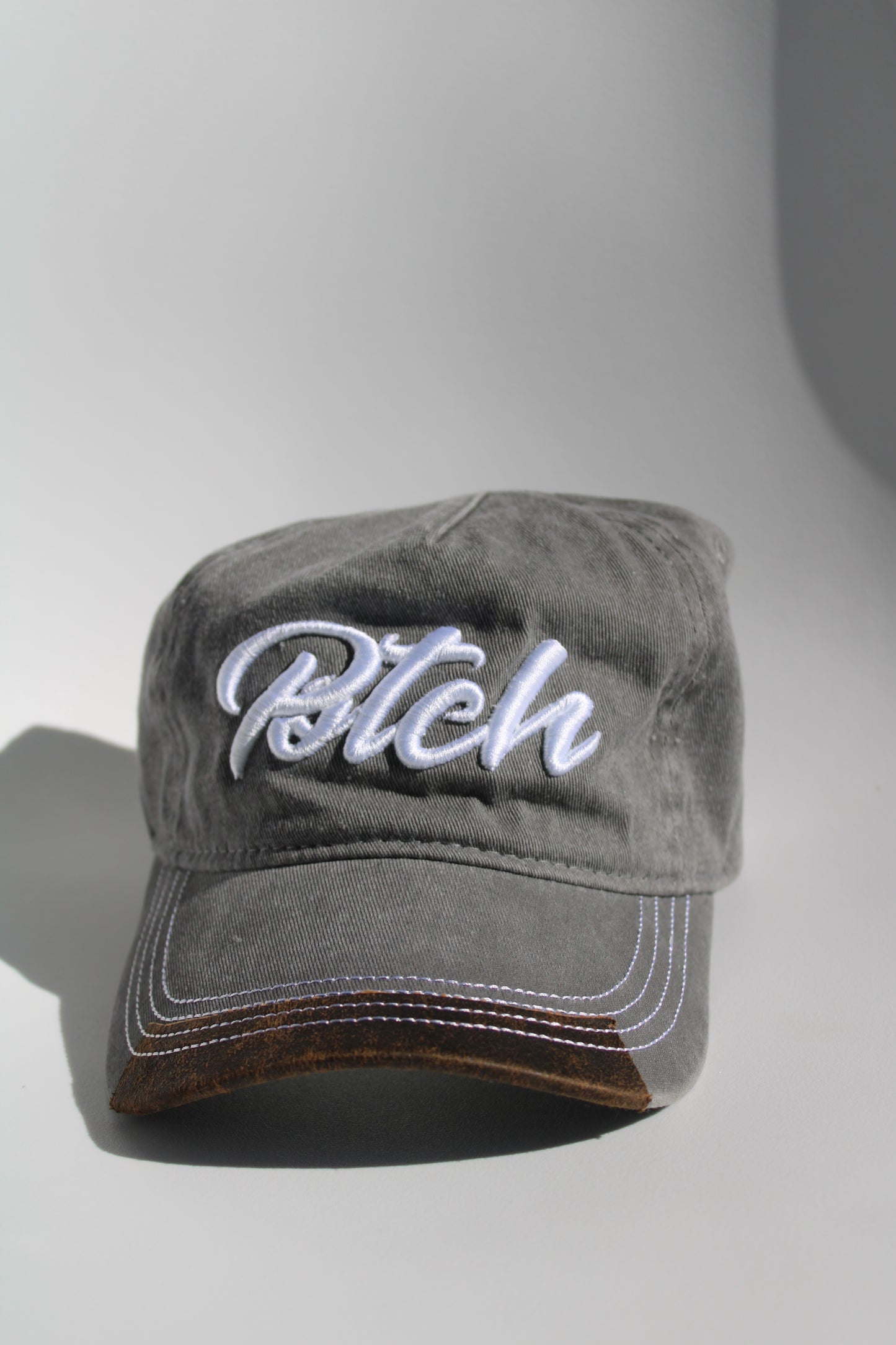 "Vintage" leather cap